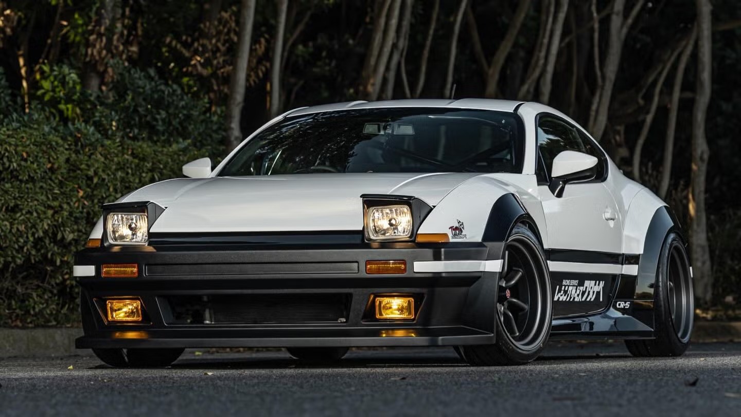 Toyota GR86 AE86 ihlette bukólámpás frontrész