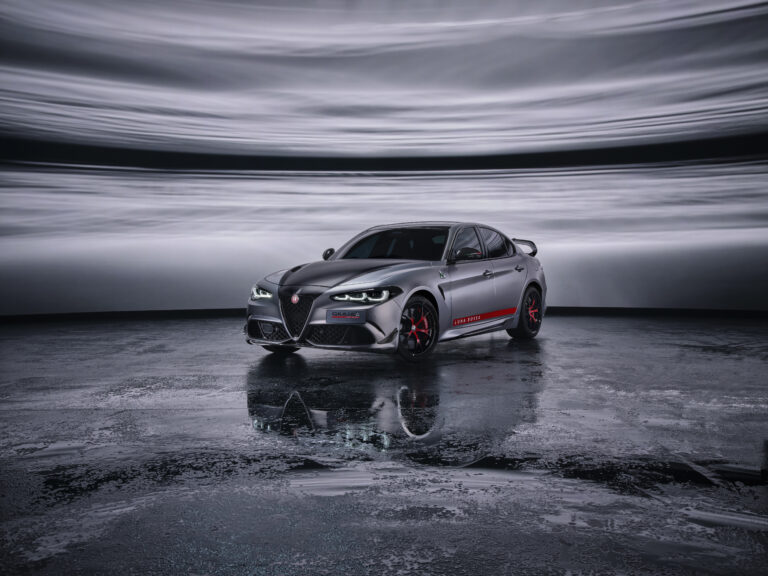 Giulia Quadrifoglio Luna Rossa – az Alfa Romeo legextrémebb Quadrifoglioja